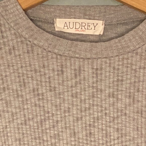 Grey long sleeved crop top - Picture 4 of 4